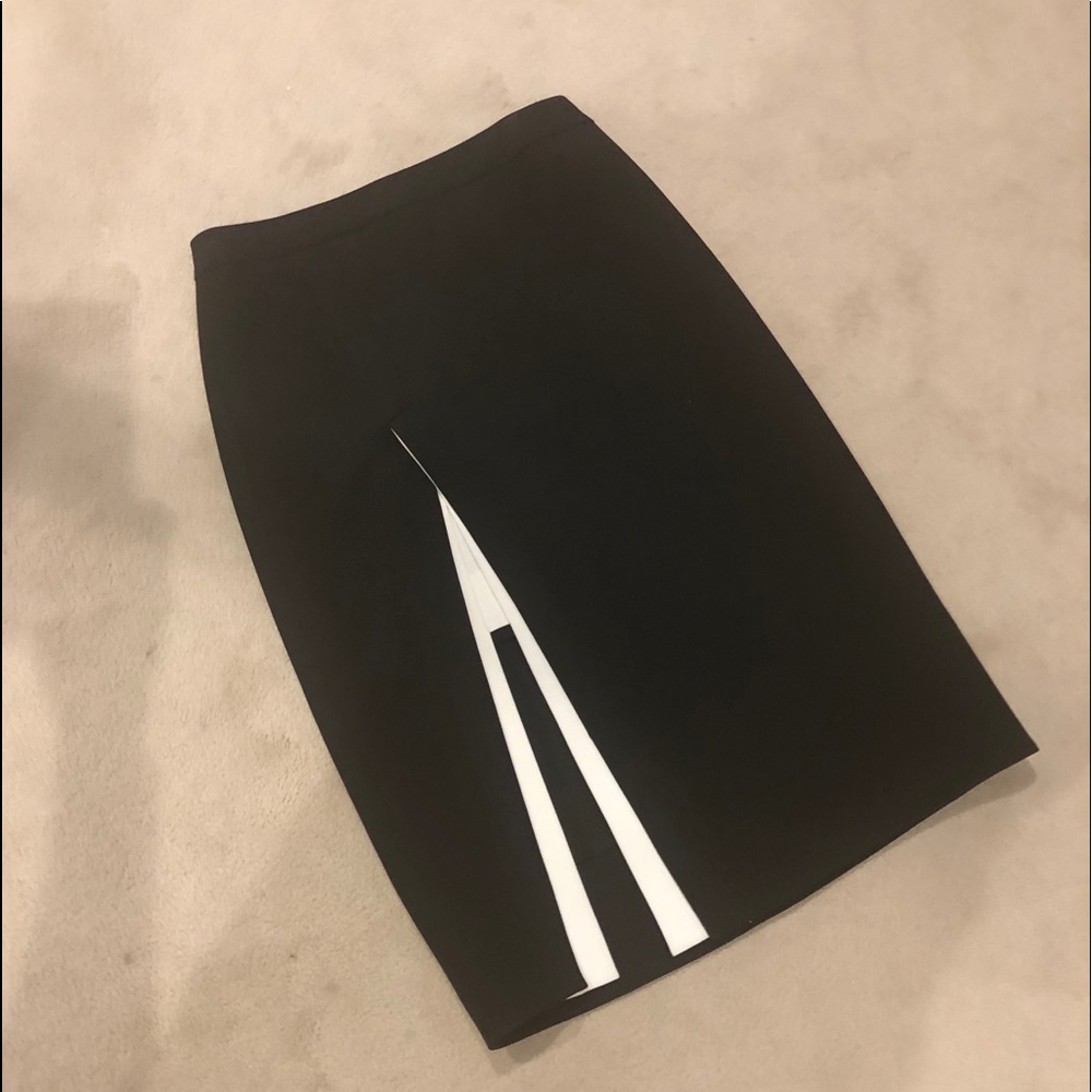BCBG Black /White Skirt